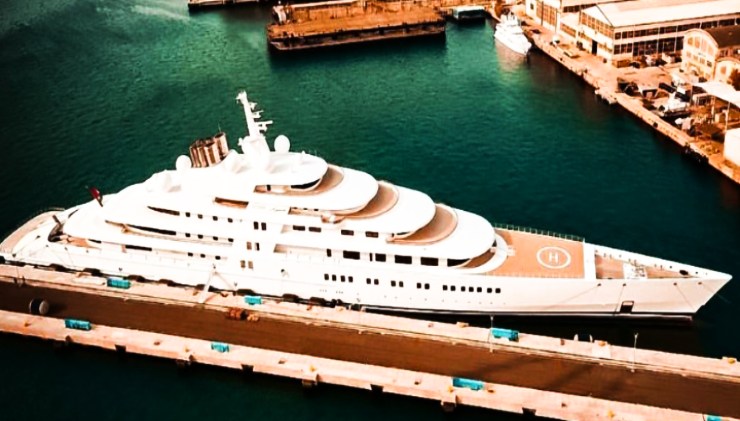 Azzam Yacht 