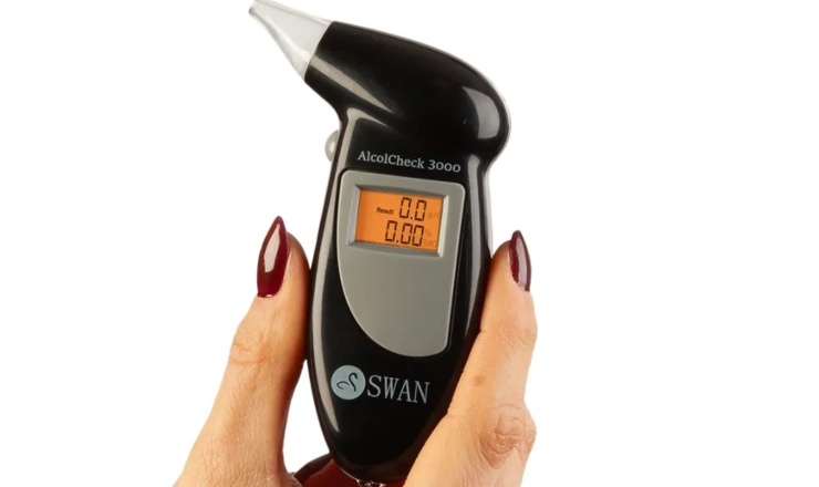 Etilometro digitale Alcol Check 3000 (Eurospin) - Valsusanews.it