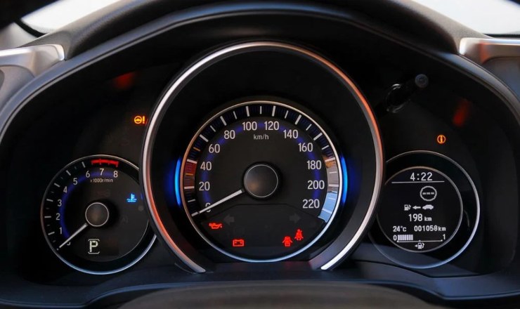 Spie auto usate (web) - Valsusanews.it