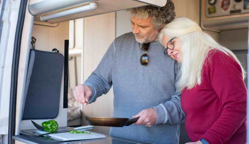 Mai più 42 anni di contributi | La nuova legge ti fa andare in pensione quasi SUBITO, è tutto scritto qui