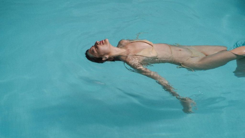 La piscina naturale per un ultimo bagno di fine estate