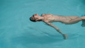 La piscina naturale per un ultimo bagno di fine estate