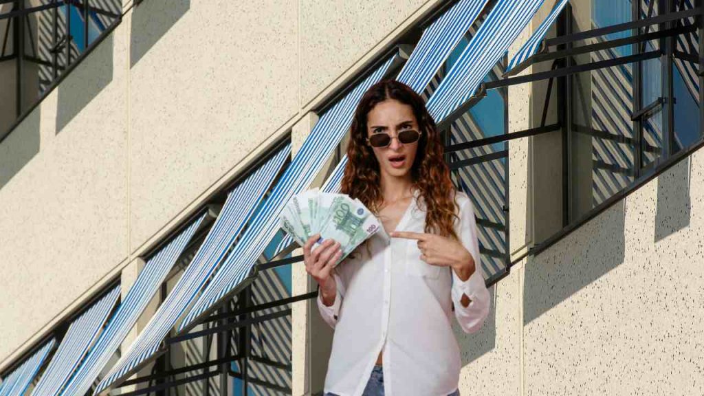 Casa, è stata un forno tutta l’estate: se installi adesso tende da sole o zanzariere oscuranti lo Stato ti regala 30.000€ | Temperatura regolabile tutto l’anno