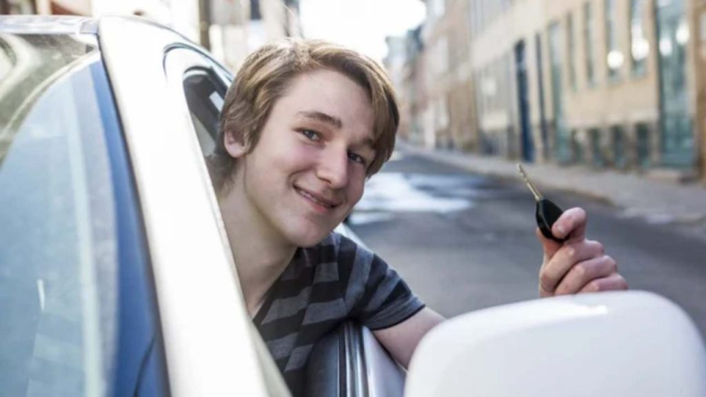 Adolescente alla guida