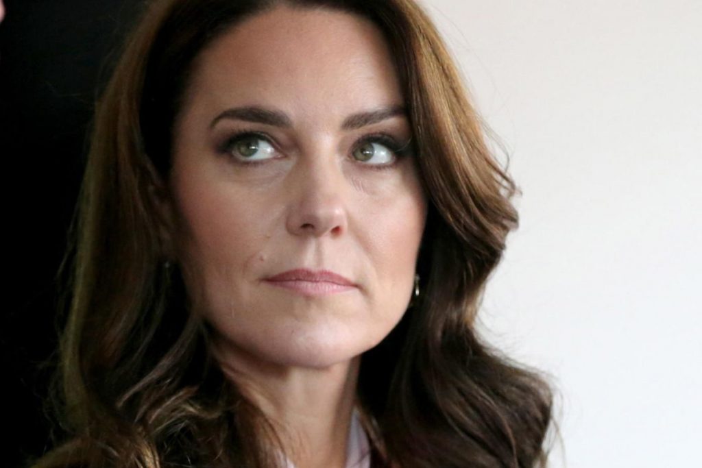 Ultim’ora da Buckingham Palace: la Principessa è morta improvvisamente | William distrutto, Harry non regge la notizia